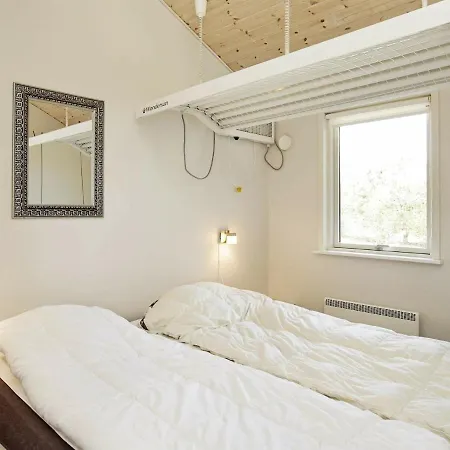 Three-bedroom Holiday In 5 Semesterbostad Ansager