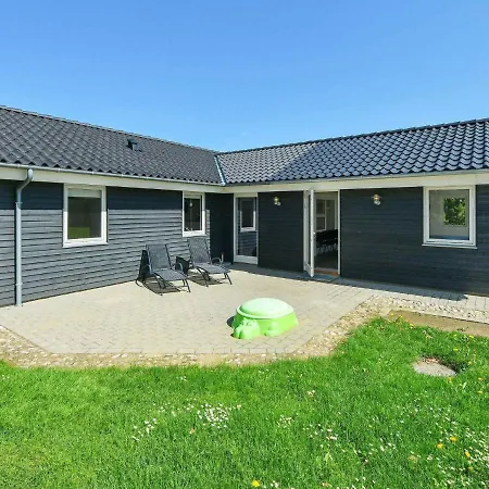 Semesterbostad Three-bedroom Holiday In 5 Ansager
